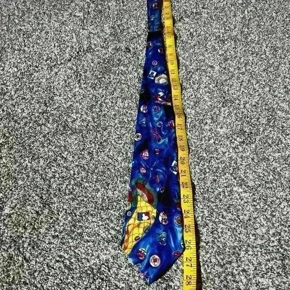 Nicole Miller Vintage 90s MLB Novelty Baseball Mens Neck Tie 100% Silk